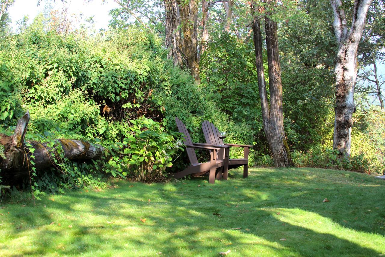 Coho Cottages Willow Creek Exterior photo